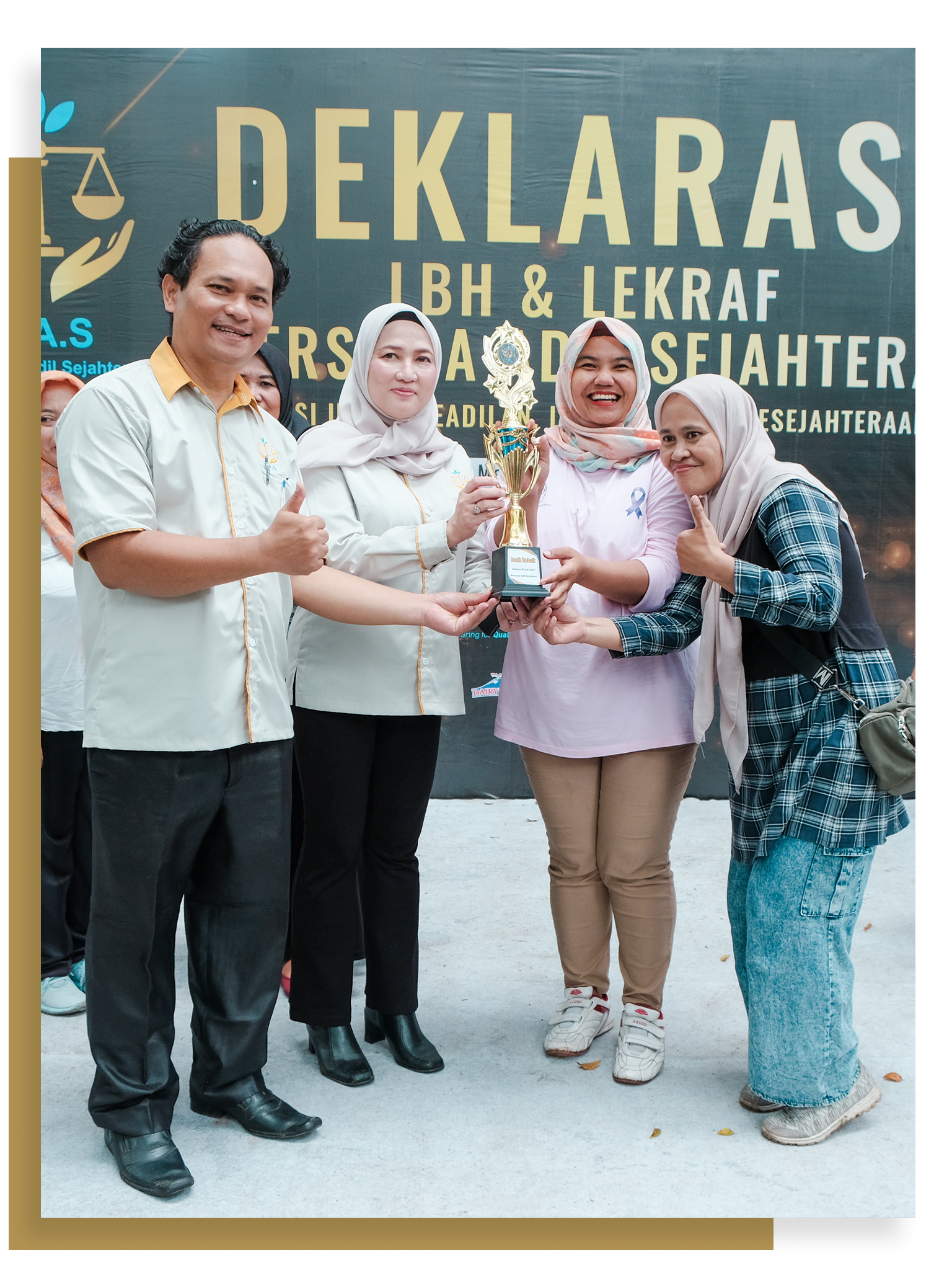 Gedung Menara Sun Life Jakarta Selatan